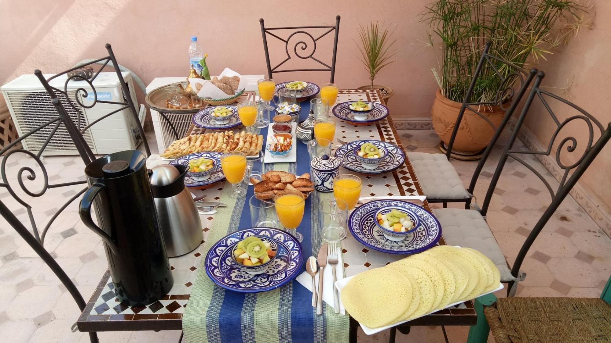 Riad Majdoulina Chez Jiji Marrakesh Bagian luar foto